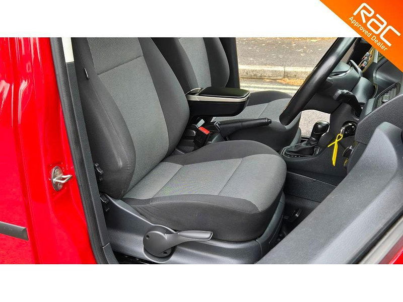 Volkswagen Caddy 2.0 TDI C20 Highline DSG SWB Euro 6 (s/s) 5dr 5dr Automatic 2025