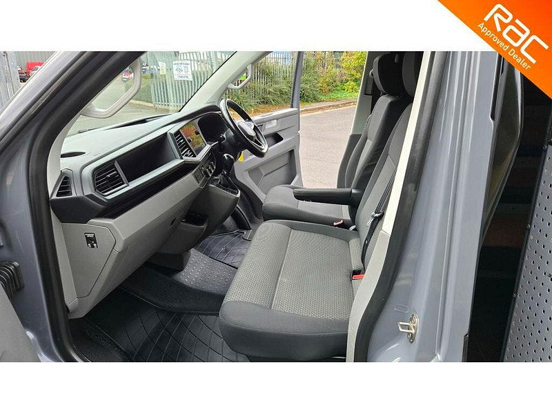 Volkswagen Transporter 2.0 BiTDI T32 Highline DSG FWD LWB High Roof Euro 6 (s/s) 5dr 5dr Automatic 2025