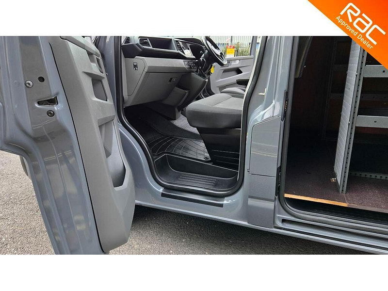 Volkswagen Transporter 2.0 BiTDI T32 Highline DSG FWD LWB High Roof Euro 6 (s/s) 5dr 5dr Automatic 2025