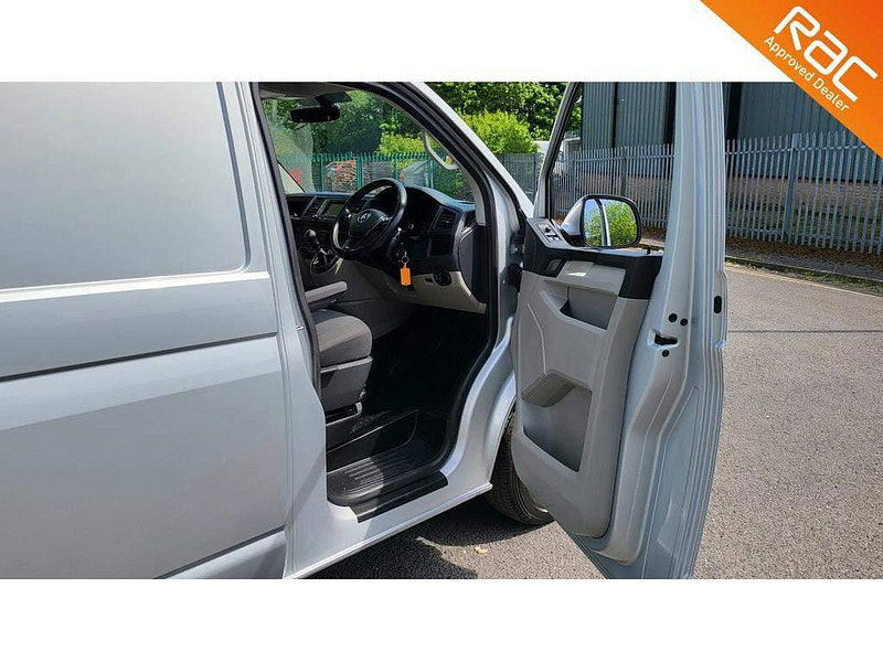 Volkswagen Transporter 2.0 TDI T28 BlueMotion Tech Highline FWD SWB Euro 6 (s/s) 5dr 5dr Manual 2024