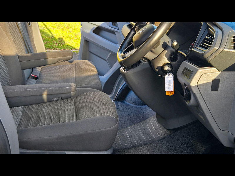 Volkswagen Transporter 2.0 TDI T30 Highline DSG FWD LWB Euro 6 (s/s) 5dr 5dr Automatic 2025