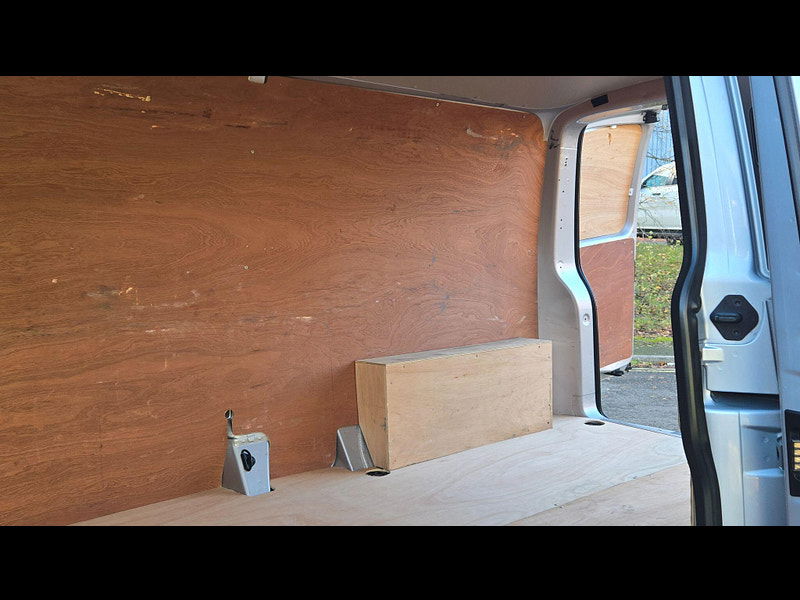 Volkswagen Transporter 2.0 TDI T30 Highline DSG FWD LWB Euro 6 (s/s) 5dr 5dr Automatic 2025