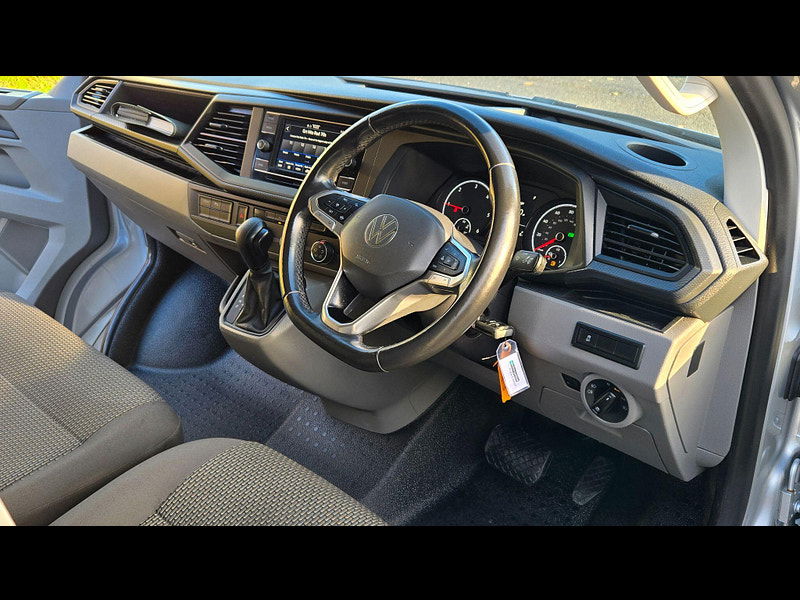 Volkswagen Transporter 2.0 TDI T30 Highline DSG FWD LWB Euro 6 (s/s) 5dr 5dr Automatic 2025