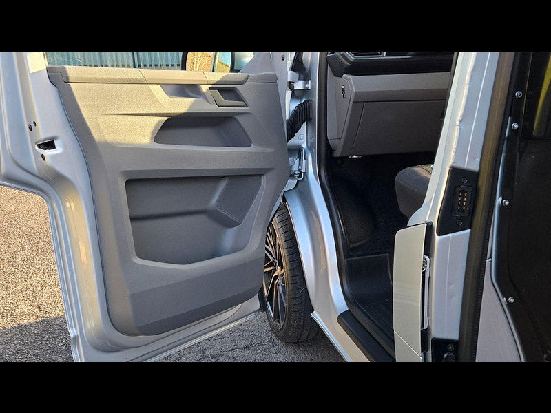 Volkswagen Transporter 2.0 TDI T30 Highline DSG FWD LWB Euro 6 (s/s) 5dr 5dr Automatic 2025