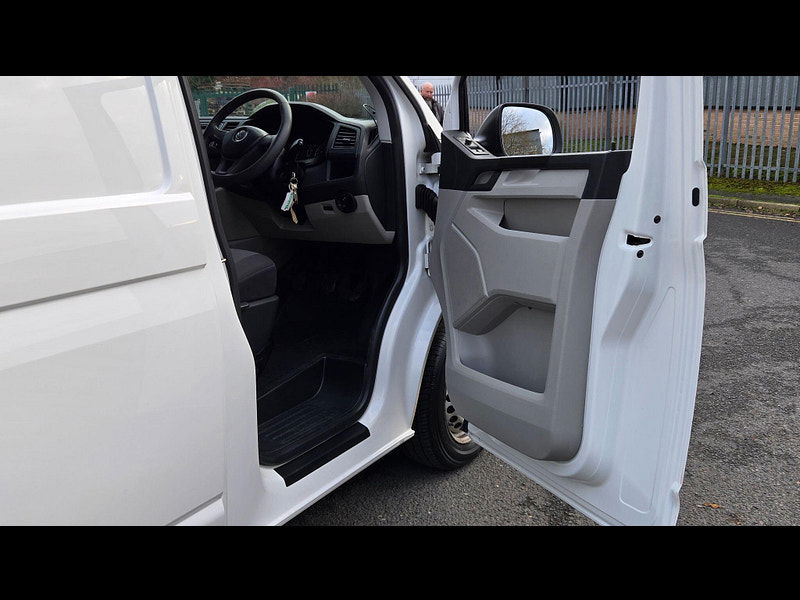 Volkswagen Transporter 2.0 TDI T32 BlueMotion Tech Startline FWD LWB Euro 6 (s/s) 5dr 5dr Manual 2025