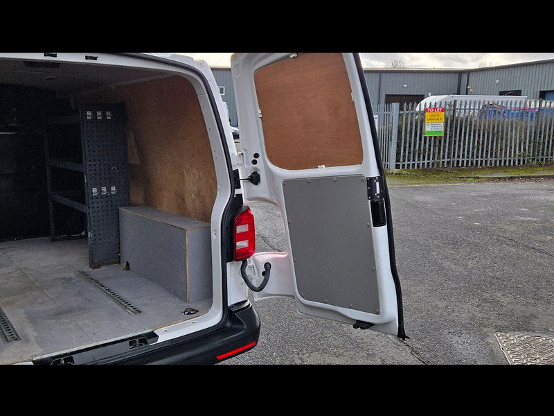 Volkswagen Transporter 2.0 TDI T32 BlueMotion Tech Startline FWD LWB Euro 6 (s/s) 5dr 5dr Manual 2026