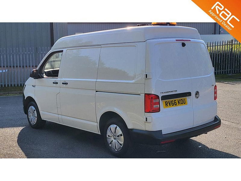 Volkswagen Transporter 2.0 TDI T32 BlueMotion Tech Startline Panel Van 5dr Diesel DSG FWD SWB Euro 6 (s/s) (150 ps) 5dr Automatic 2024