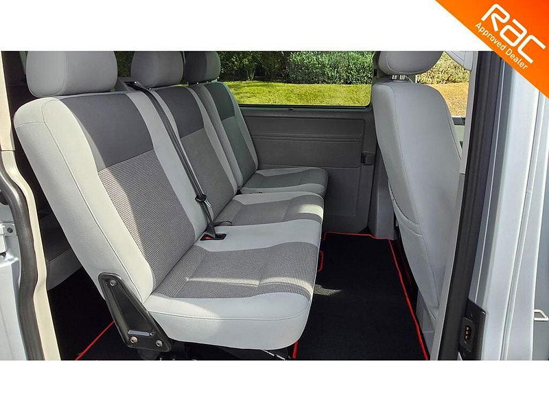 Volkswagen Transporter Shuttle 2.0 TD T30 SE DSG L3 H1 4dr 4dr Automatic 2025