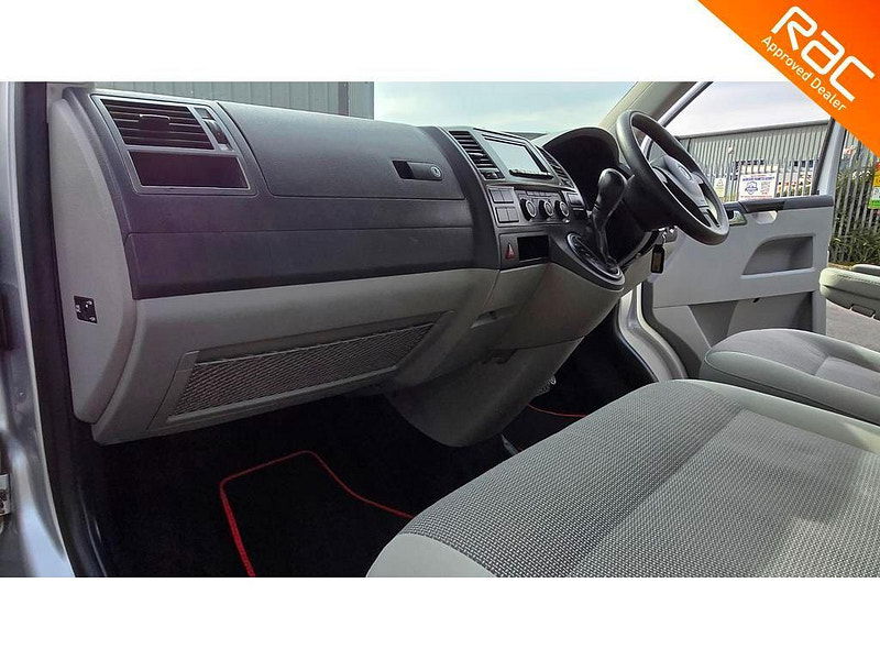 Volkswagen Transporter Shuttle 2.0 TD T30 SE DSG L3 H1 4dr 4dr Automatic 2025