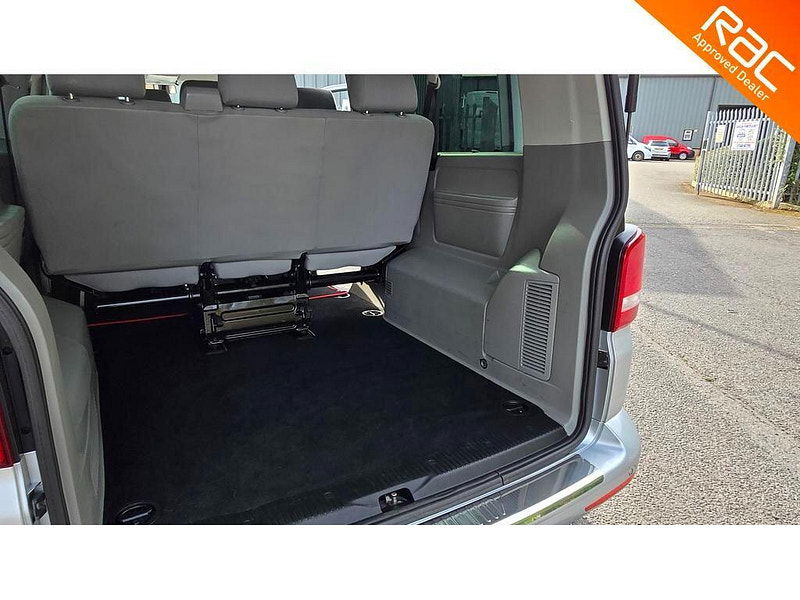 Volkswagen Transporter Shuttle 2.0 TD T30 SE DSG L3 H1 4dr 4dr Automatic 2025