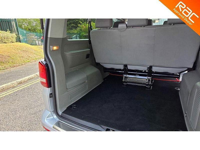 Volkswagen Transporter Shuttle 2.0 TD T30 SE DSG L3 H1 4dr 4dr Automatic 2025