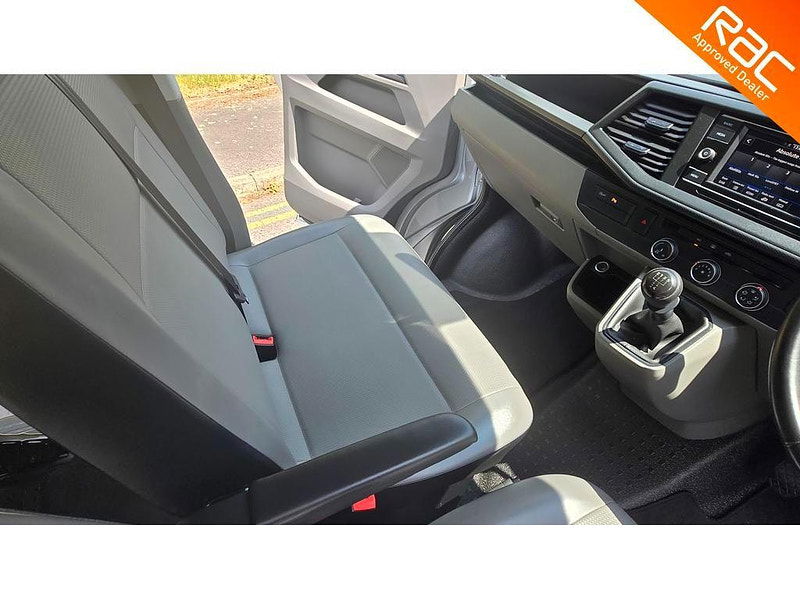 Volkswagen Transporter Shuttle 2.0 TDI SE LWB Euro 6 (s/s) 5dr 5dr Manual 2025