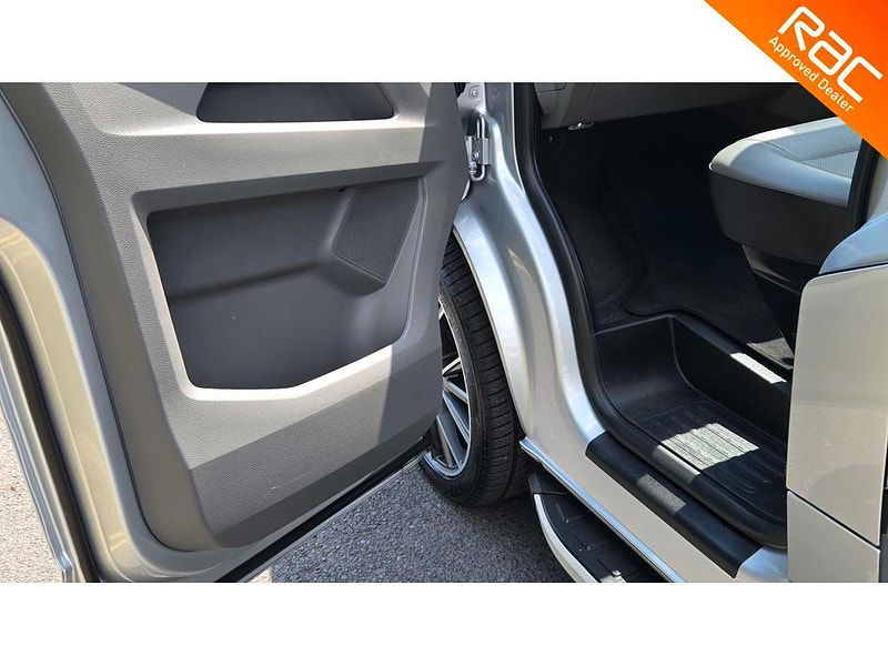 Volkswagen Transporter Shuttle 2.0 TDI SE LWB Euro 6 (s/s) 5dr 5dr Manual 2025