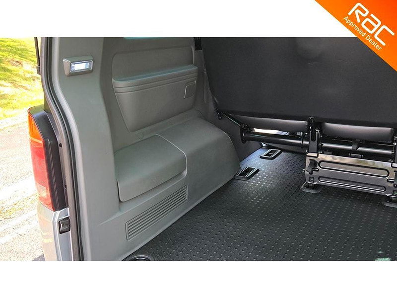 Volkswagen Transporter Shuttle 2.0 TDI SE LWB Euro 6 (s/s) 5dr 5dr Manual 2025