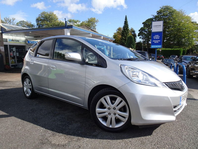 Honda Jazz 1.4 i-VTEC ES Plus Euro 5 5dr 5dr Manual 2025