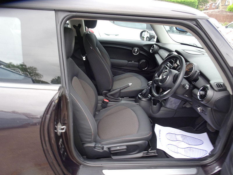 MINI Hatch 1.2 One Auto Euro 6 (s/s) 3dr 3dr Automatic 2025