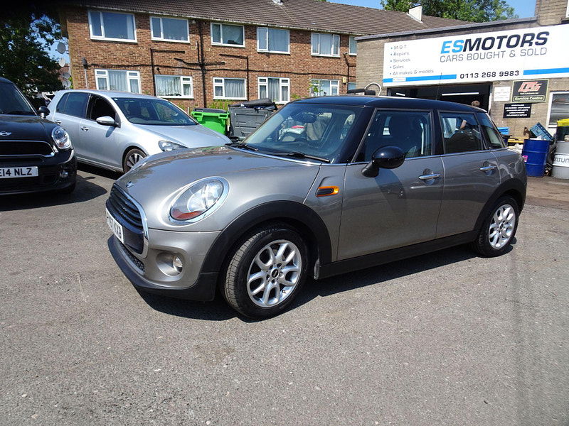 MINI Hatch 1.5 Cooper Auto Euro 6 (s/s) 5dr 5dr Automatic 2025