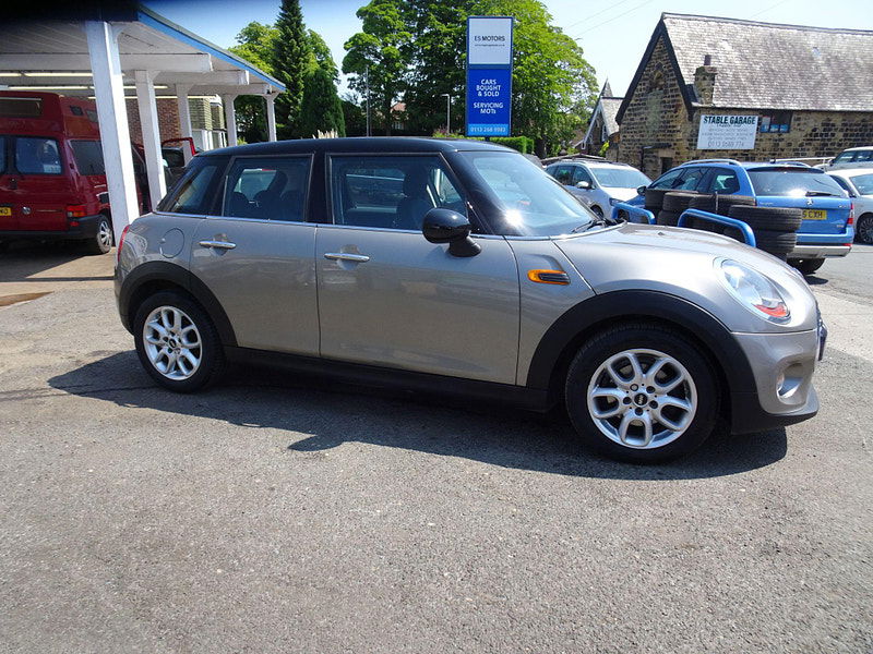 MINI Hatch 1.5 Cooper Auto Euro 6 (s/s) 5dr 5dr Automatic 2025