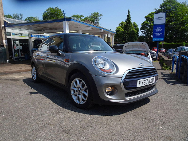 MINI Hatch 1.5 Cooper Auto Euro 6 (s/s) 5dr 5dr Automatic 2025