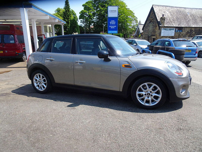 MINI Hatch 1.5 Cooper Auto Euro 6 (s/s) 5dr 5dr Automatic 2025