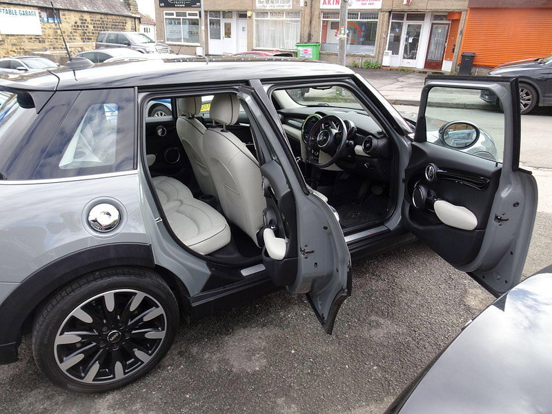 MINI Hatch 2.0 Cooper S Auto Euro 6 (s/s) 5dr 5dr Automatic 2026