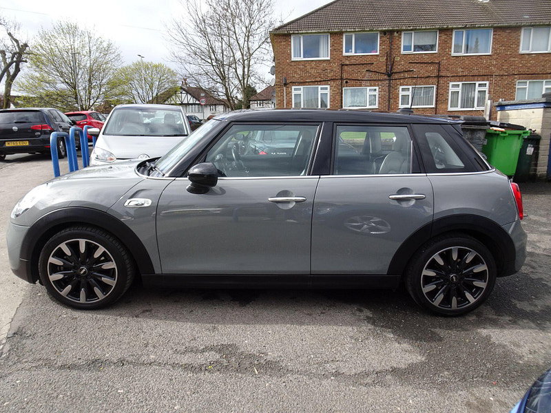 MINI Hatch 2.0 Cooper S Auto Euro 6 (s/s) 5dr 5dr Automatic 2026