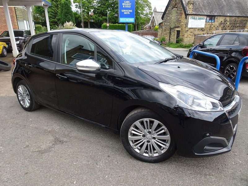 Peugeot 208 1.2 PureTech Signature Euro 6 (s/s) 5dr 5dr Manual 2025