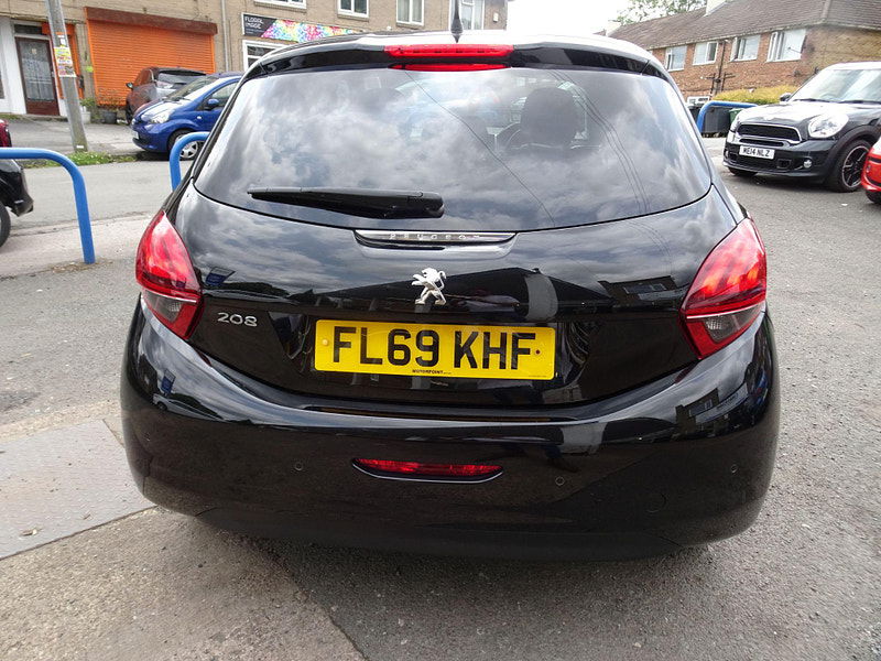 Peugeot 208 1.2 PureTech Signature Euro 6 (s/s) 5dr 5dr Manual 2025