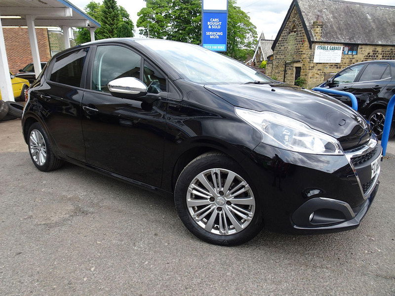 Peugeot 208 1.2 PureTech Signature Euro 6 (s/s) 5dr 5dr Manual 2025