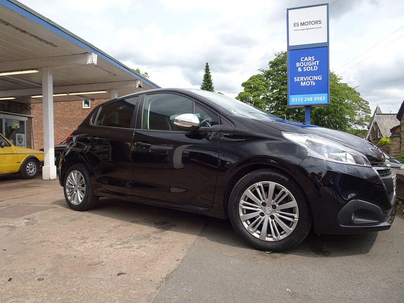 Peugeot 208 1.2 PureTech Signature Euro 6 (s/s) 5dr 5dr Manual 2025