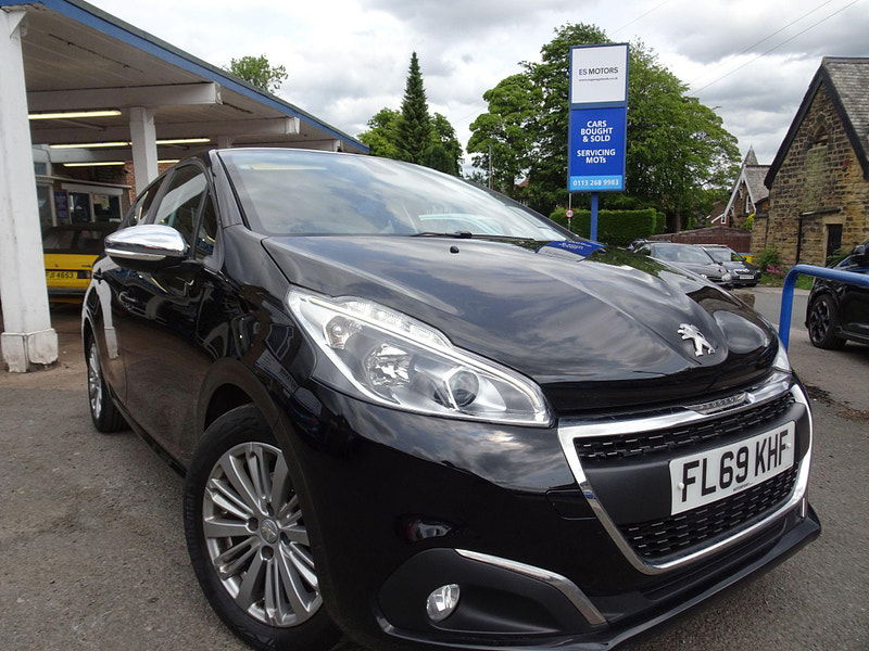 Peugeot 208 1.2 PureTech Signature Euro 6 (s/s) 5dr 5dr Manual 2025