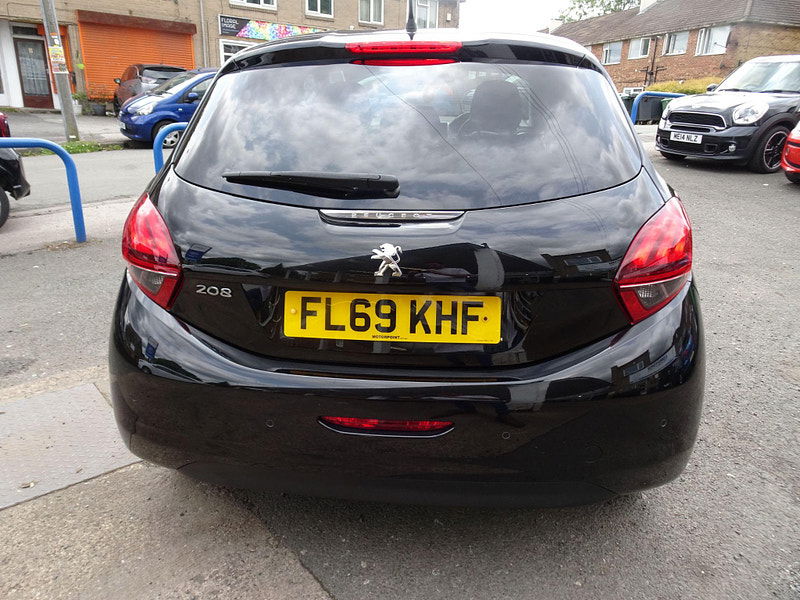 Peugeot 208 1.2 PureTech Signature Euro 6 (s/s) 5dr 5dr Manual 2025