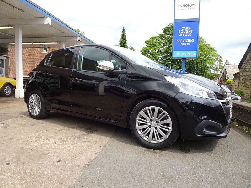 Peugeot 208 1.2 PureTech Signature Euro 6 (s/s) 5dr 5dr Manual 2025