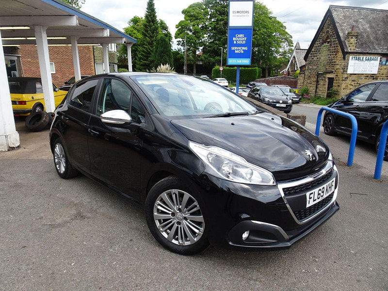 Peugeot 208 1.2 PureTech Signature Euro 6 (s/s) 5dr 5dr Manual 2025