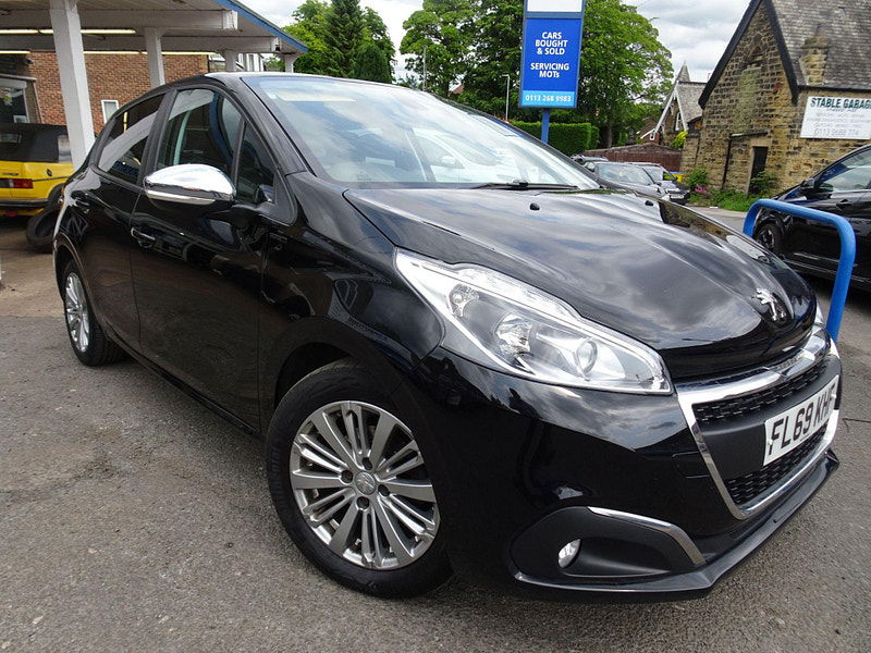 Peugeot 208 1.2 PureTech Signature Euro 6 (s/s) 5dr 5dr Manual 2025
