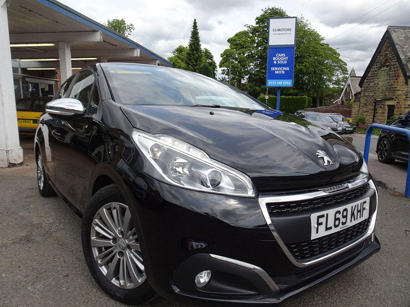 Peugeot 208 1.2 PureTech Signature Euro 6 (s/s) 5dr 5dr Manual 2025