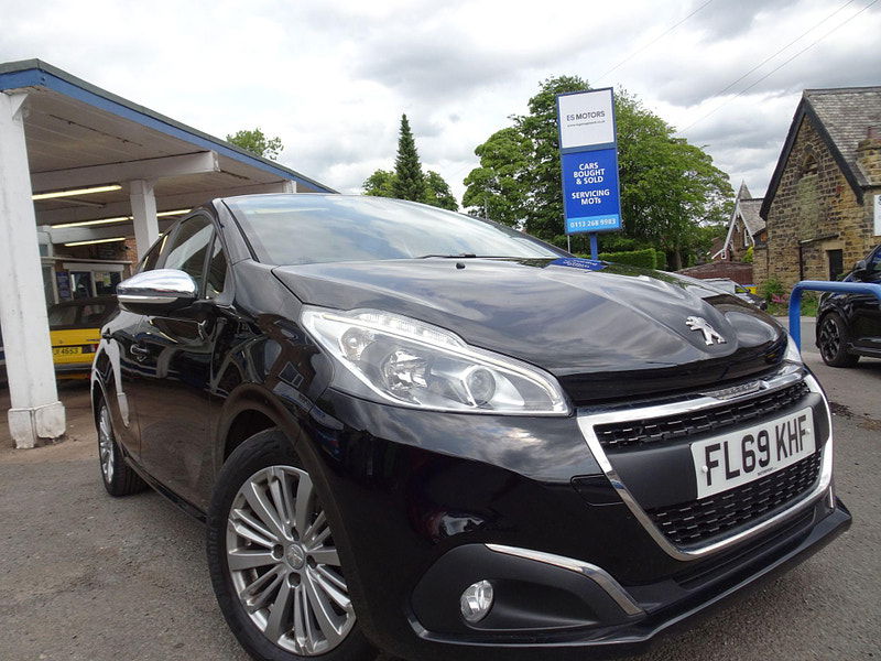 Peugeot 208 1.2 PureTech Signature Euro 6 (s/s) 5dr 5dr Manual 2025