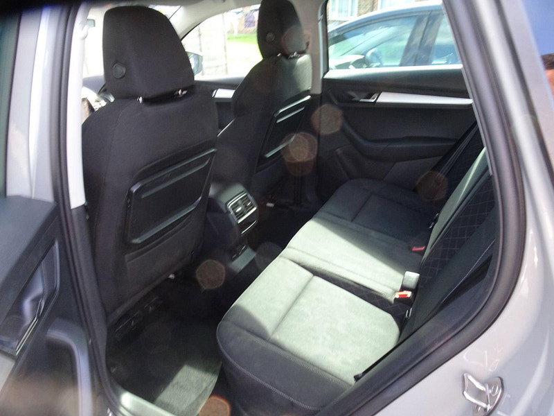 Skoda Karoq 1.0 TSI SE Technology Euro 6 (s/s) 5dr 5dr Manual 2026