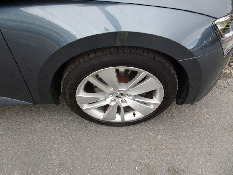 Skoda Superb 1.5 TSI ACT SE L Euro 6 (s/s) 5dr 5dr Manual 2025