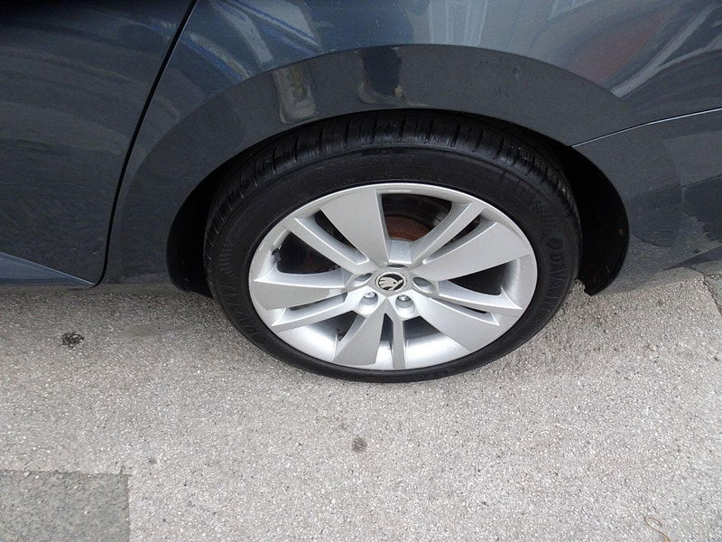 Skoda Superb 1.5 TSI ACT SE L Euro 6 (s/s) 5dr 5dr Manual 2025