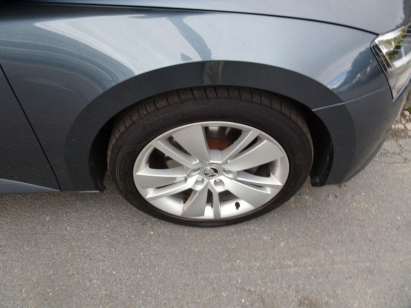 Skoda Superb 1.5 TSI ACT SE L Euro 6 (s/s) 5dr 5dr Manual 2025