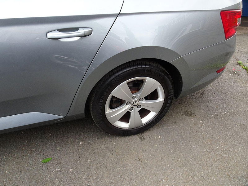 Skoda Superb 2.0 TDI SE Business Euro 6 (s/s) 5dr 5dr Manual 2025
