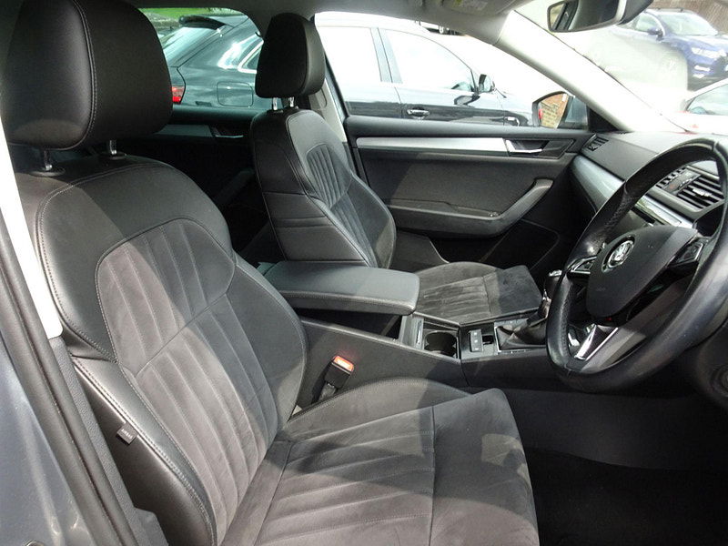 Skoda Superb 2.0 TDI SE Business Euro 6 (s/s) 5dr 5dr Manual 2025
