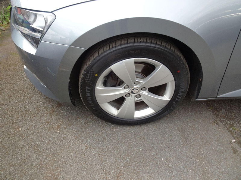 Skoda Superb 2.0 TDI SE Business Euro 6 (s/s) 5dr 5dr Manual 2025