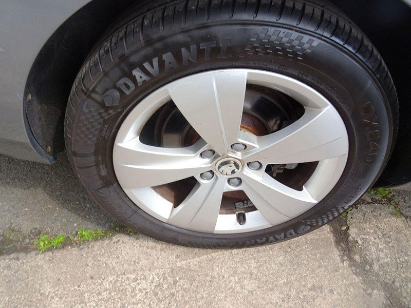 Skoda Superb 2.0 TDI SE Business Euro 6 (s/s) 5dr 5dr Manual 2025