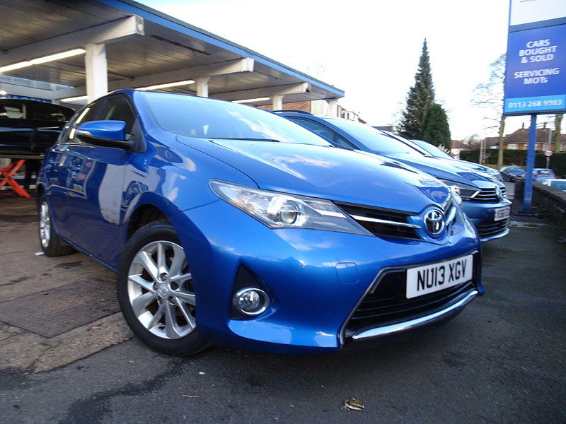 Toyota Auris 1.6 V-Matic Icon Euro 5 5dr 5dr Manual 2025