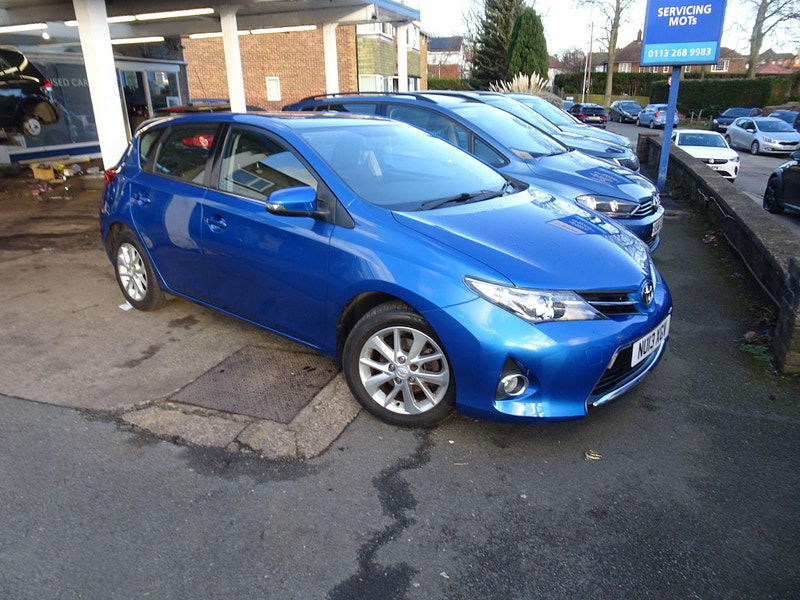 Toyota Auris 1.6 V-Matic Icon Euro 5 5dr 5dr Manual 2025