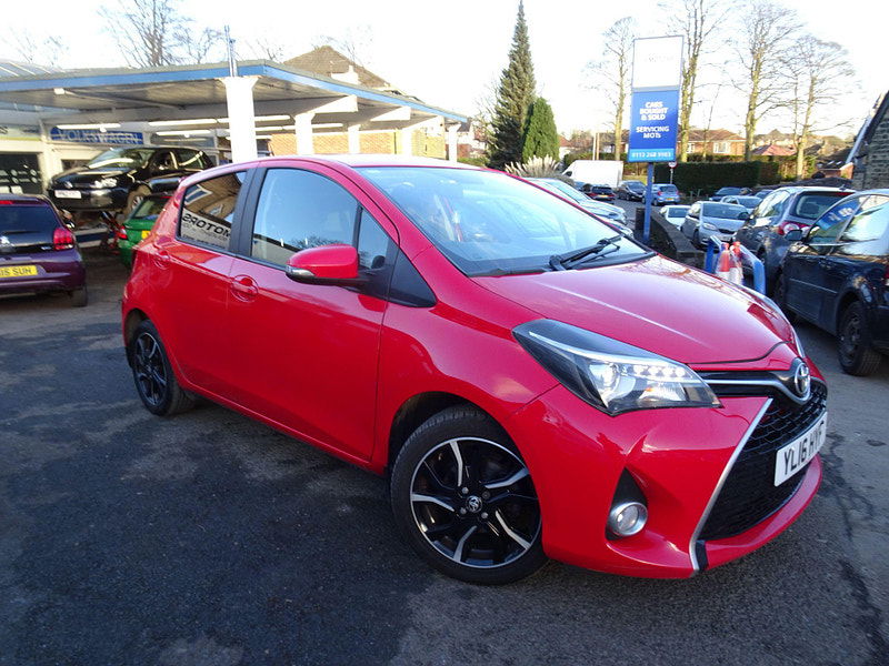 Toyota Yaris 1.33 Dual VVT-i Design Euro 6 5dr 5dr Manual 2025