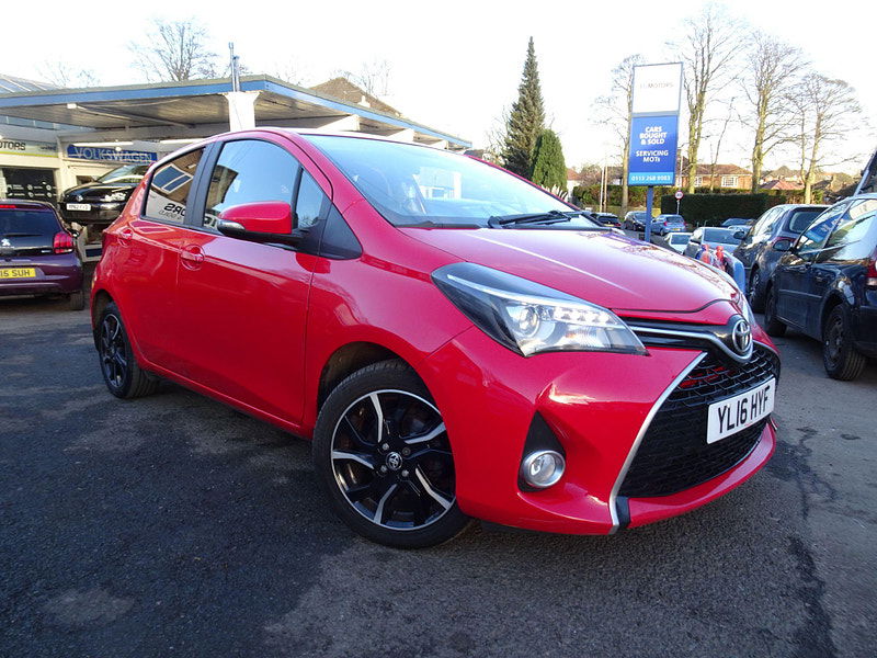 Toyota Yaris 1.33 Dual VVT-i Design Euro 6 5dr 5dr Manual 2025