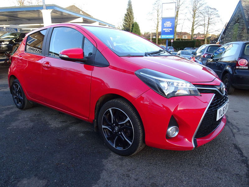 Toyota Yaris 1.33 Dual VVT-i Design Euro 6 5dr 5dr Manual 2025